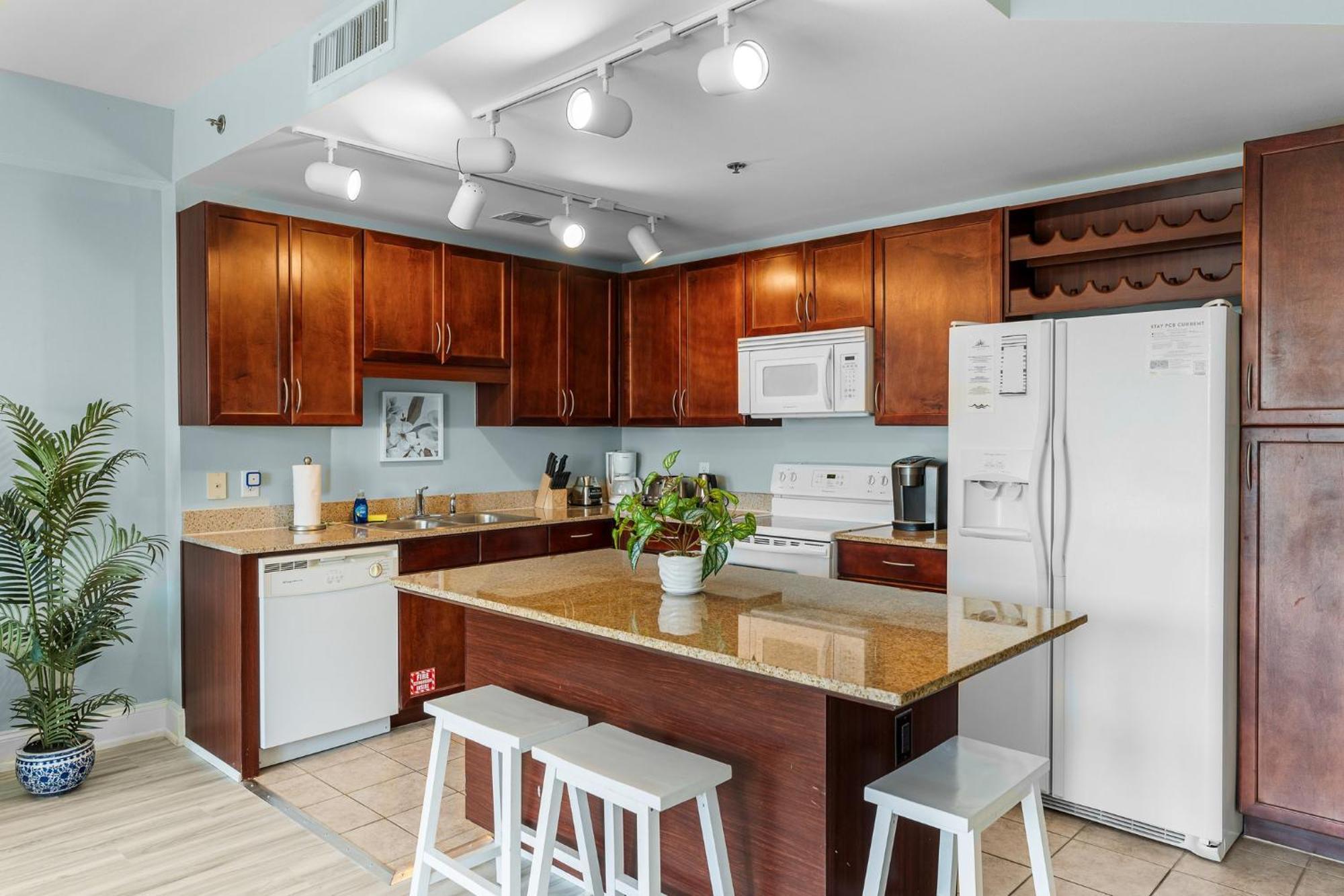 Oceanview Family Friendly Floor Condo! Steps 2 Beach! By Dolce Getaways Pcb * Panama City Beach
